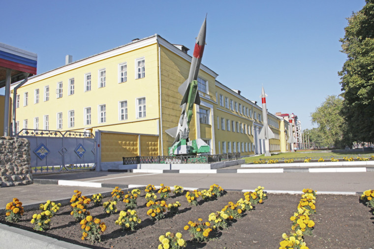 Увеличение численности набора обучающихся в Ярославское высшее военное училище противовоздушной обороны.